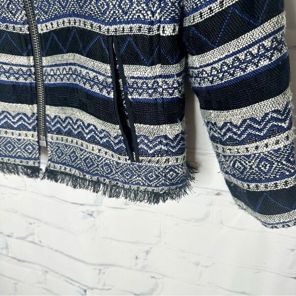 Loft size 2 jacket - Picture 2 of 5